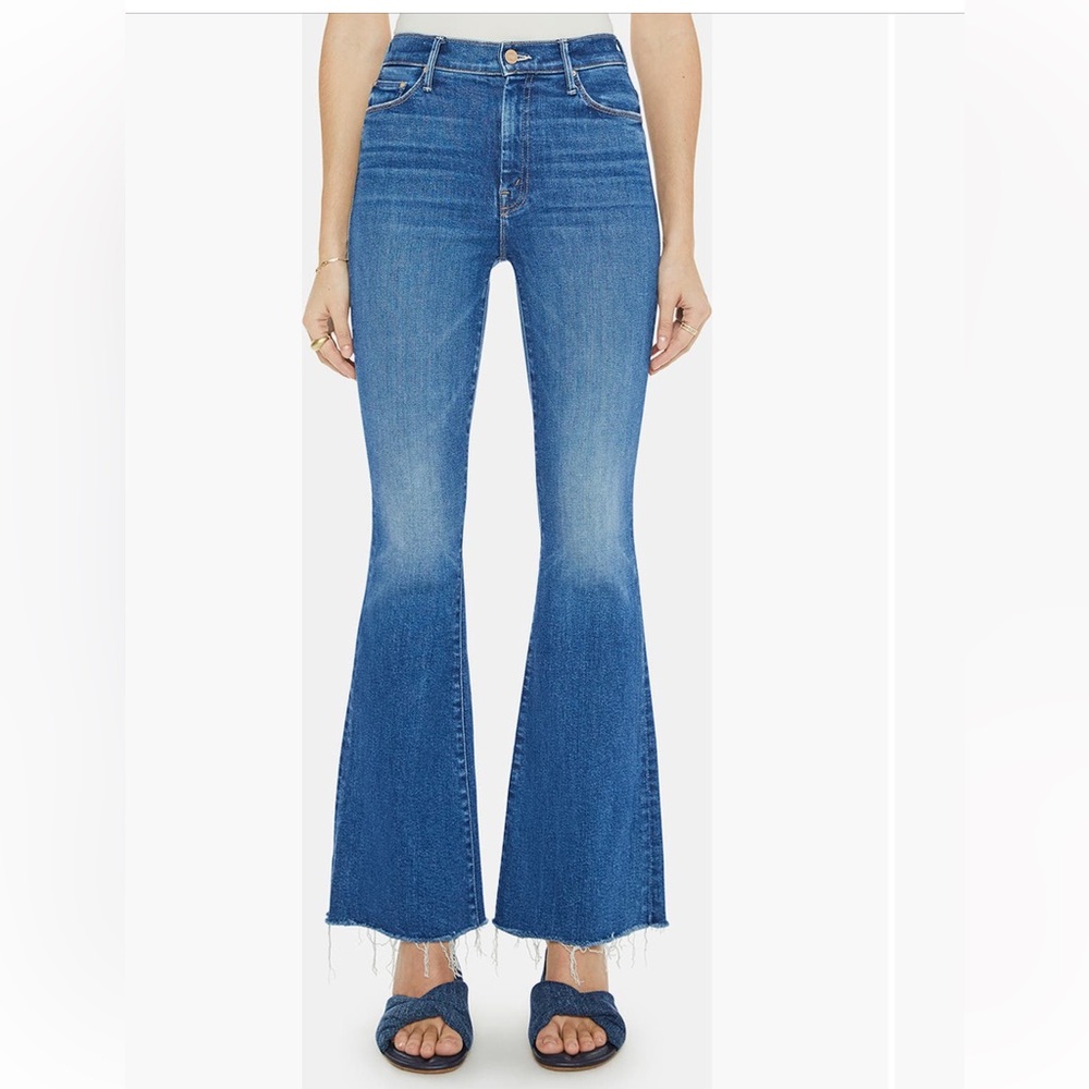 MOTHER
The Weekend Fray Hem
Bootcut Jeans
